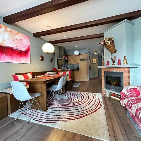 Apartment Giomein, Di Charme Artistico ,cir 1258 Breuil-Cervinia