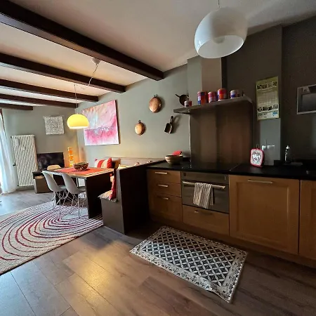 Giomein, Di Charme Artistico ,cir 0279 * بيريوِل تْشيرفينيا